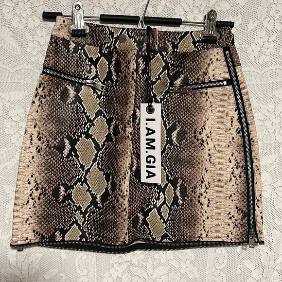 NWT I.AM.GIA Snake Jagger Skirt - Picture 1 of 7